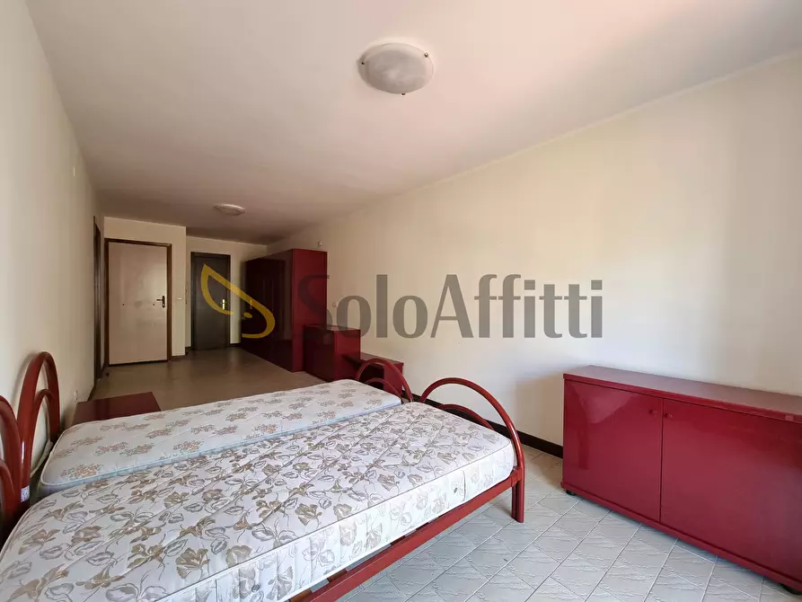 Immagine 9 di Bilocale in affitto  a Catanzaro