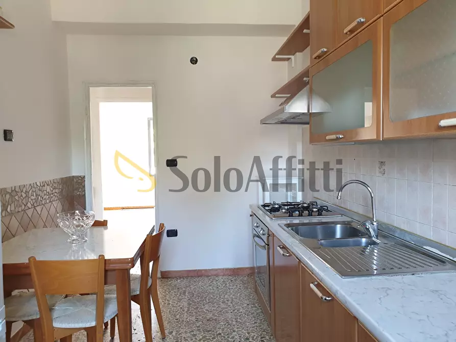 Immagine 4 di Trilocale in affitto  a Catanzaro