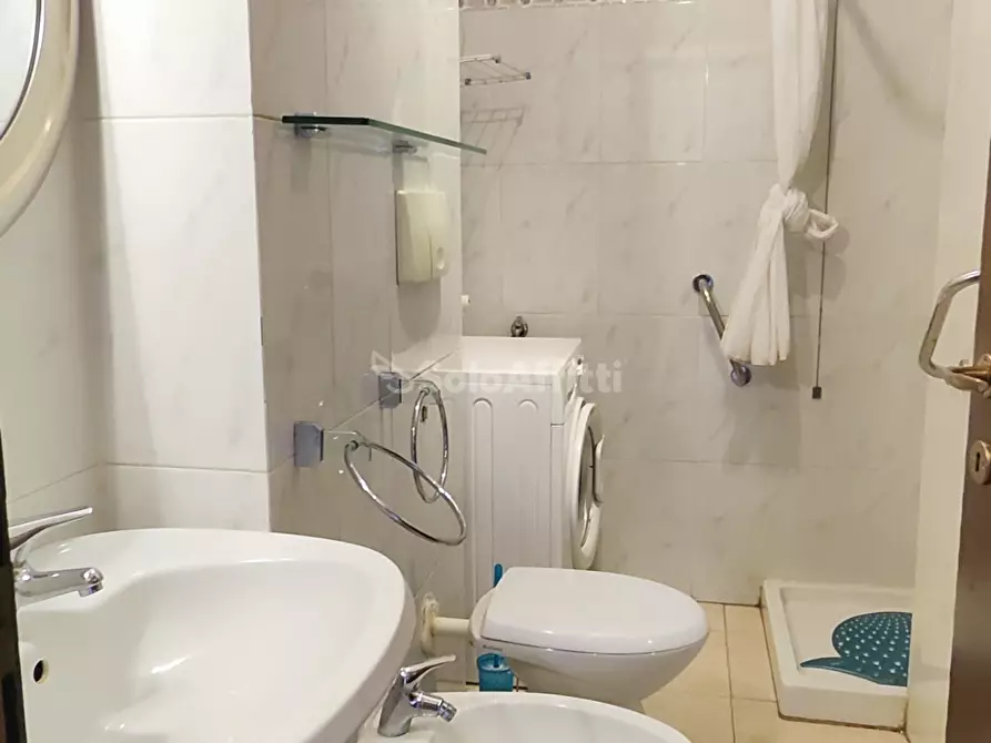 Immagine 5 di Bilocale in affitto  in MONTANARI 19 a Monza