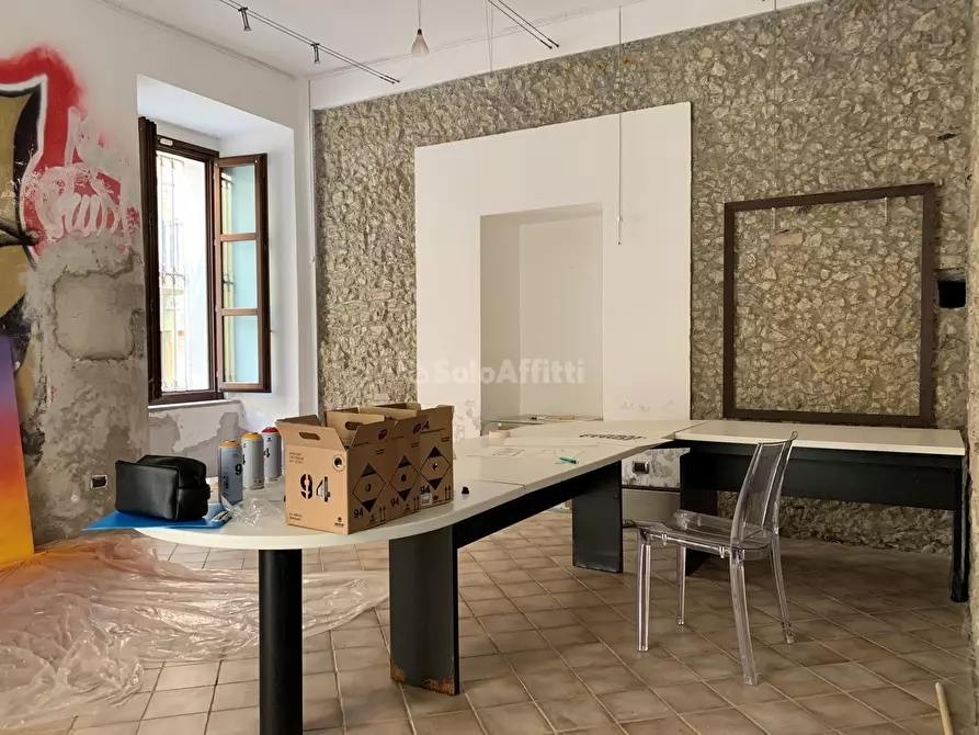 Immagine 4 di Locale commerciale in affitto  a Catanzaro