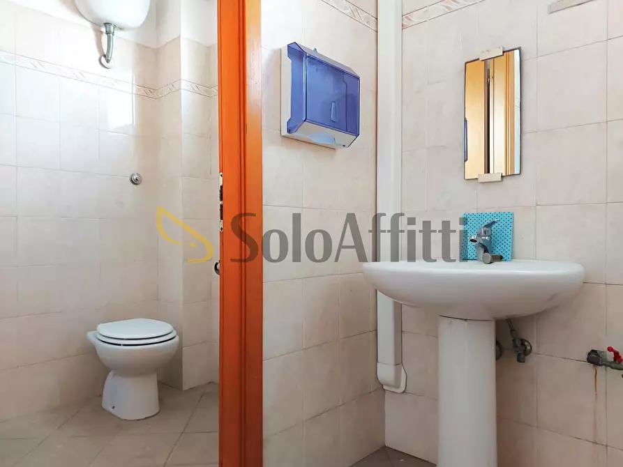 Immagine 19 di Ufficio in affitto  in Via Giorgio Giorgis a Fiumicino
