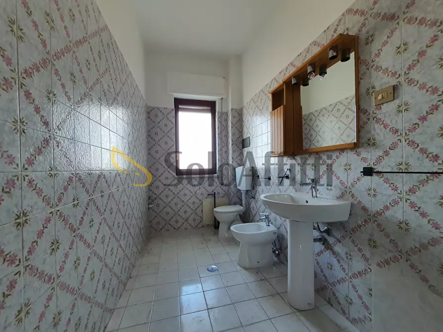 Immagine 12 di Trilocale in affitto  a Catanzaro