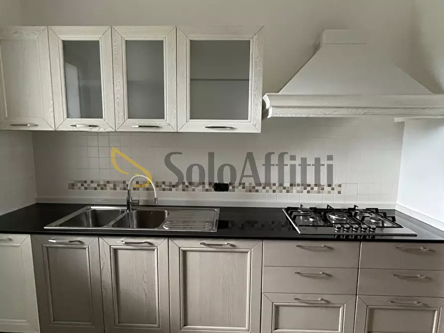 Immagine 5 di Pentalocale in affitto  a Sora