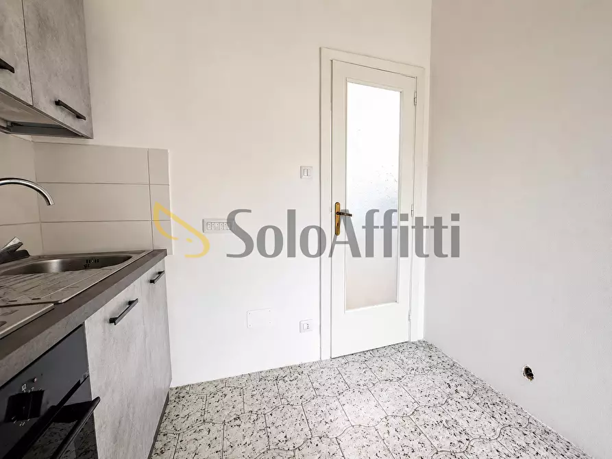 Immagine 6 di Stanza singola in affitto  a Catanzaro