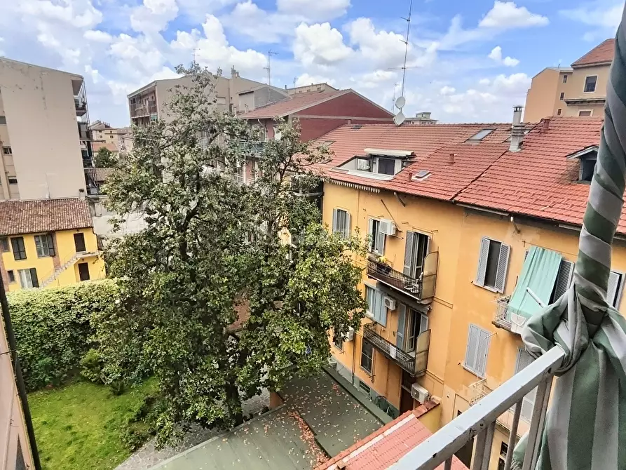 Immagine 1 di Quadrilocale in affitto  in Corso Alessandro Manzoni 72 a Pavia