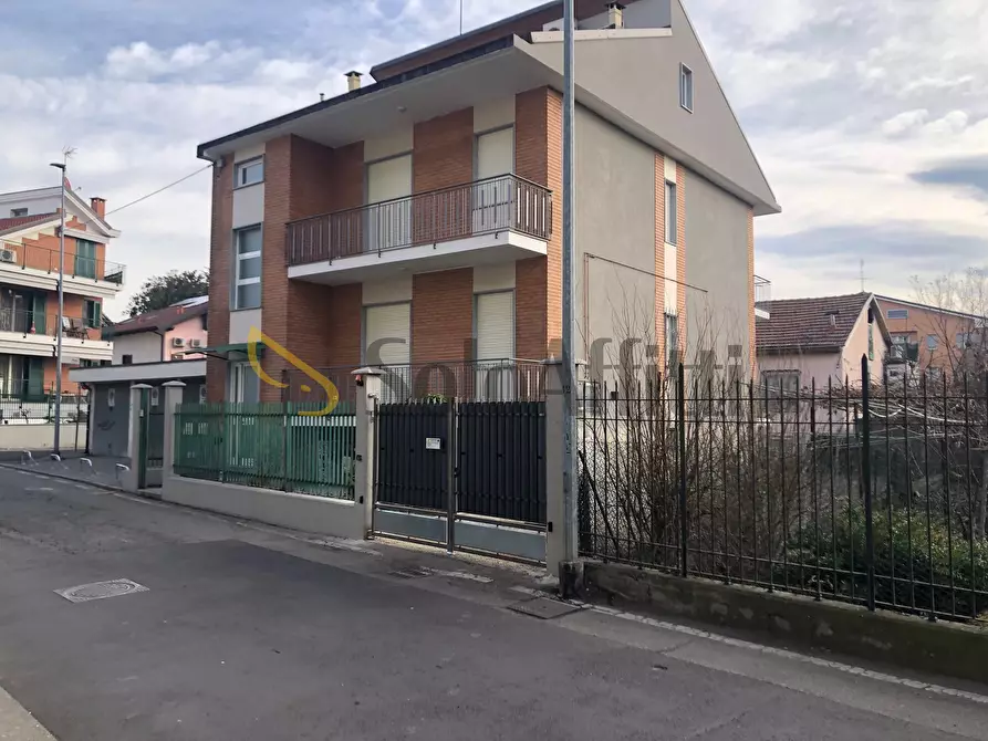 Immagine 34 di Trilocale in affitto  in Via Chiomo 5 a Settimo Torinese