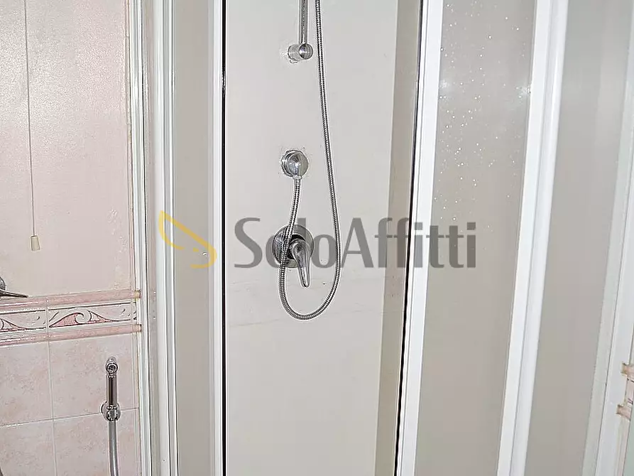 Immagine 27 di Bilocale in affitto  in CORSO TARANTO 208 a Torino