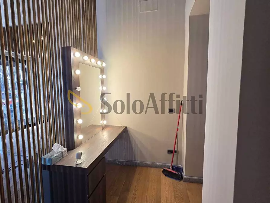 Immagine 13 di Locale commerciale in affitto  in Corso Re Umberto 46 a Torino
