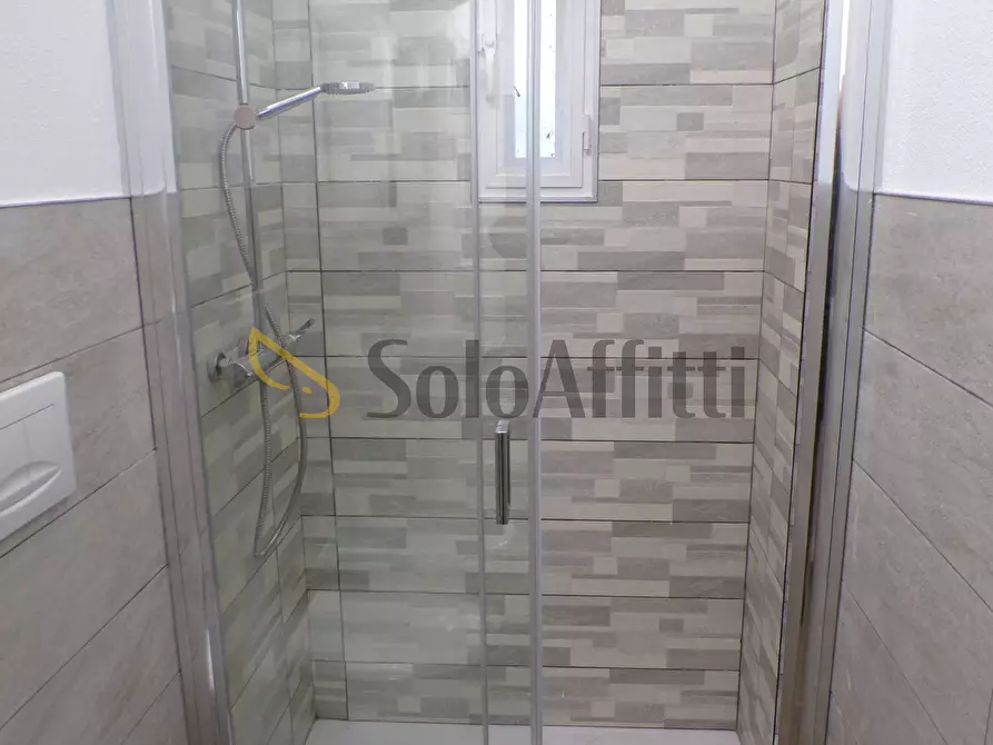 Immagine 2 di Trilocale in affitto  in Viva foscolo 32 a Pavia