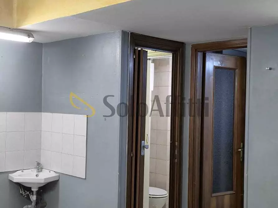 Immagine 19 di Locale commerciale in affitto  in Corso Filippo Brunelleschi 80 a Torino