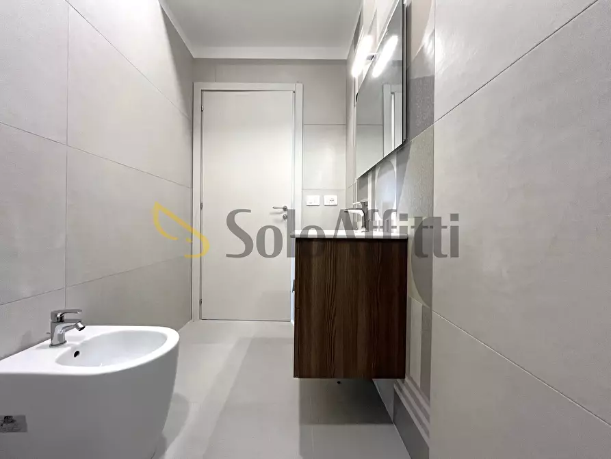 Immagine 11 di Bilocale in affitto  a Catanzaro