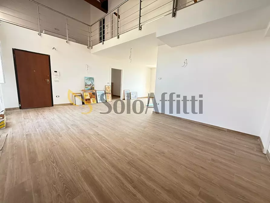 Immagine 2 di Loft/Open space in affitto  in Via dei Giardini Reali a Caserta