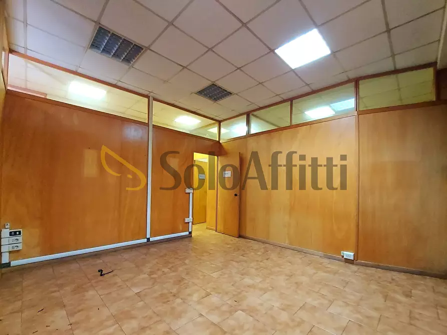 Immagine 24 di Locale commerciale in affitto  in Via del Tempio della Fortuna a Fiumicino