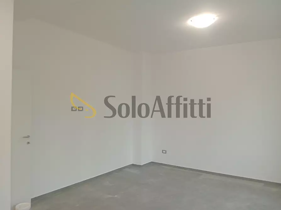 Immagine 11 di Trilocale in affitto  a Falconara Marittima