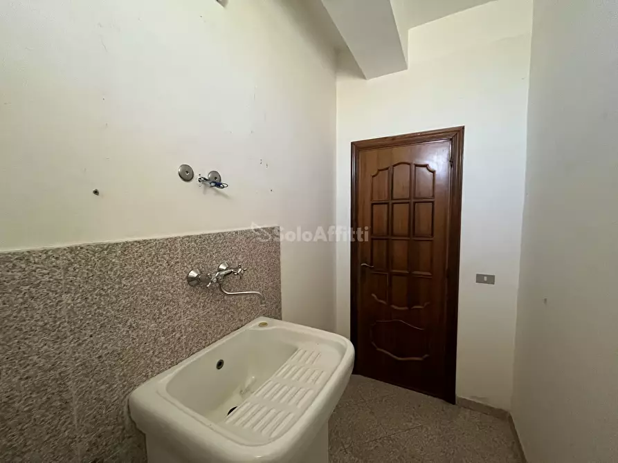 Immagine 6 di Pentalocale in affitto  a Catanzaro