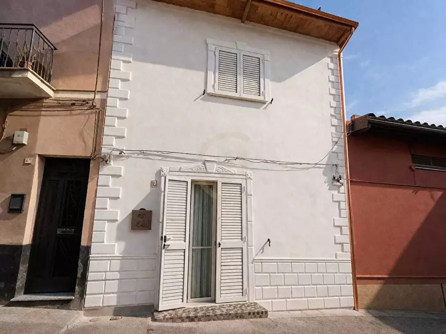 Immagine 26 di Terratetto in vendita  in Via Santangelo 4 a Adrano