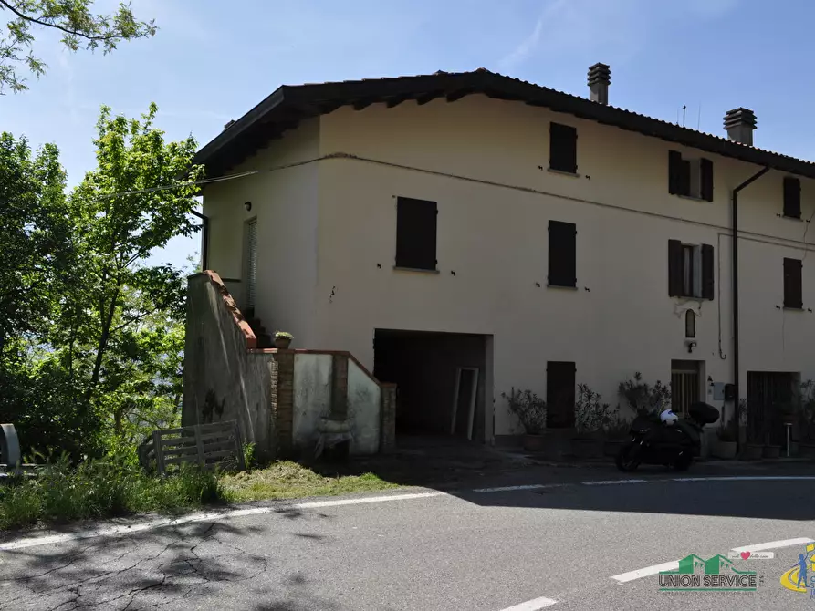 Immagine 25 di Porzione di casa in vendita  in Montesalso a Varano De' Melegari