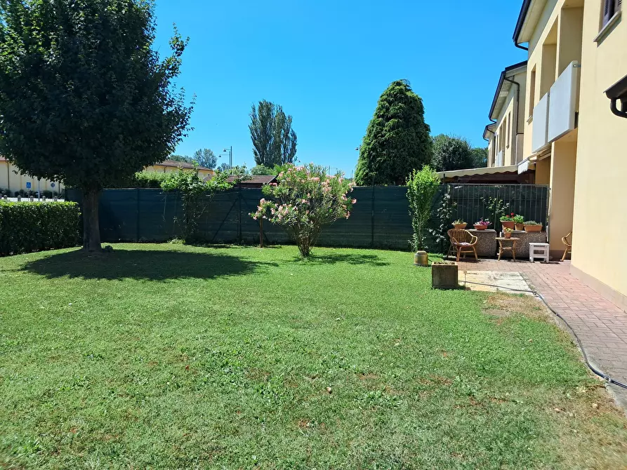 Immagine 10 di Villetta a schiera in vendita  in Via Mario Clivio 19 a Sorbolo Mezzani
