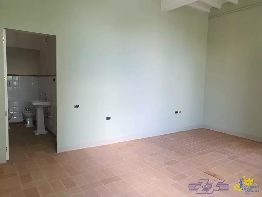 Immagine 36 di Porzione di casa in vendita  in Via Cavaillon 7 a Langhirano