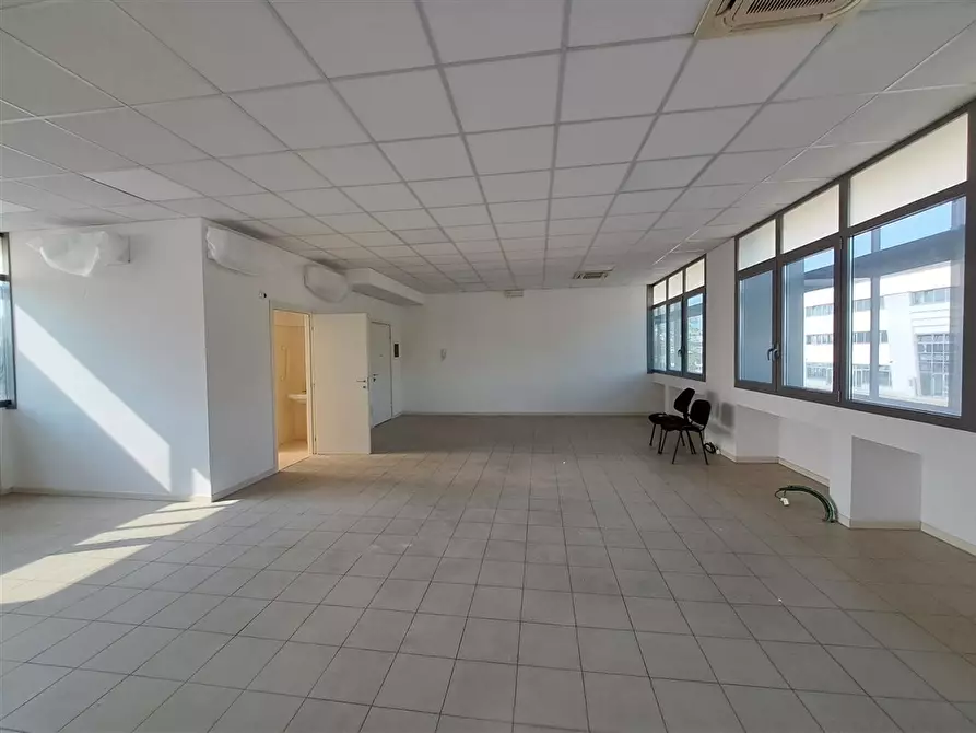 Immagine 6 di Ufficio in affitto  in Via Mario Fantelli 12 a Parma