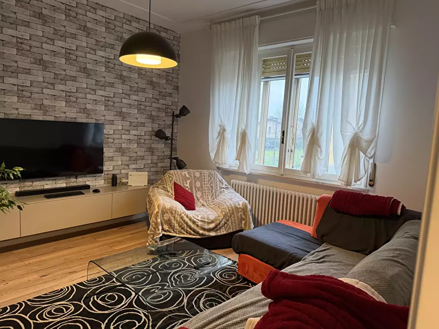 Immagine 15 di Trilocale in vendita  in Via Torino a Collecchio