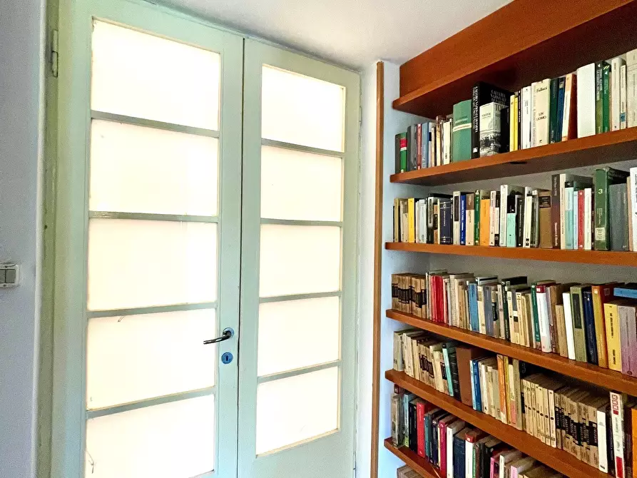 Immagine 1 di Trilocale in vendita  in Strada XX Settembre a Parma