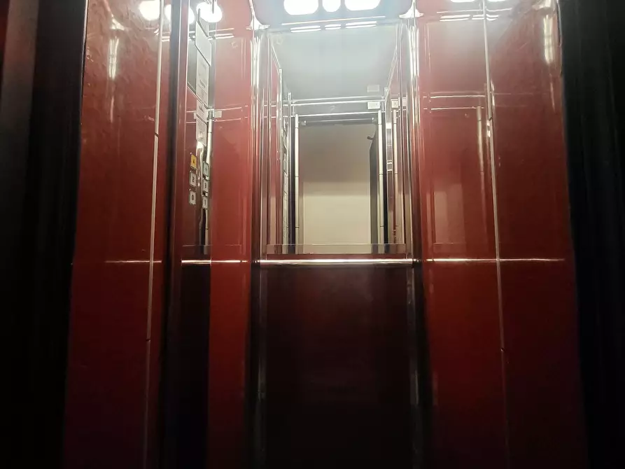 Immagine 7 di Loft/Open space in affitto  in Strada Luigi Carlo Farini 76 a Parma