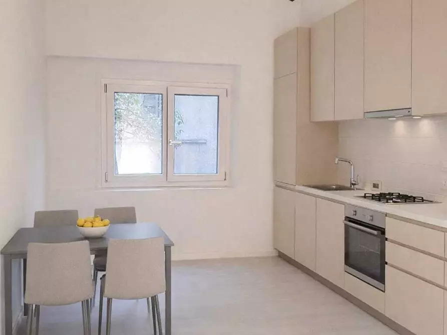 Immagine 1 di Bilocale in vendita  in via solari 29 a Parma