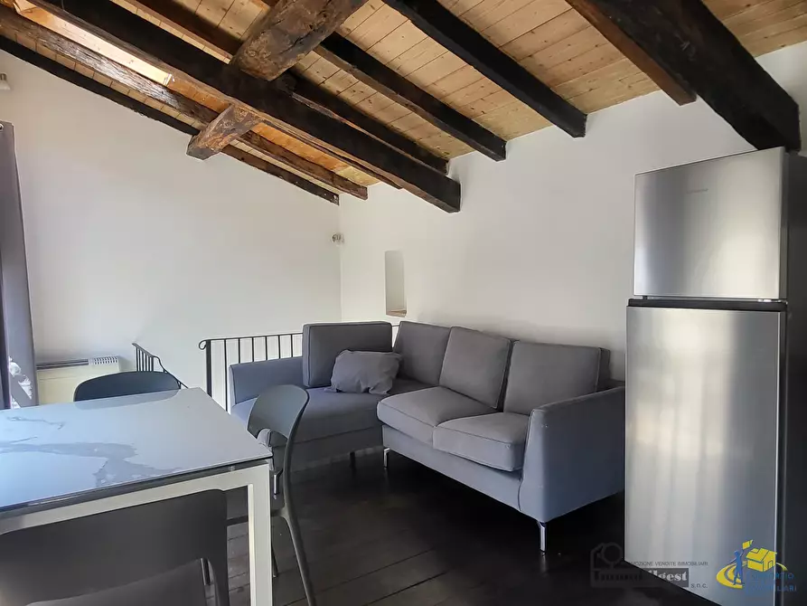 Immagine 10 di Bilocale in affitto  in Borgo Naviglio 6 a Parma