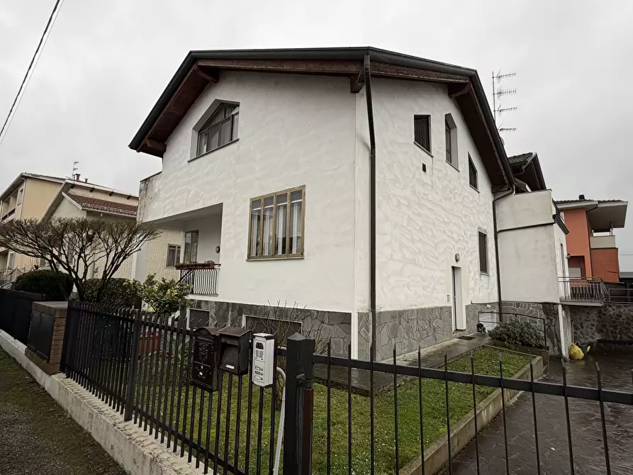 Immagine 3 di Trilocale in vendita  in Via Torino a Collecchio