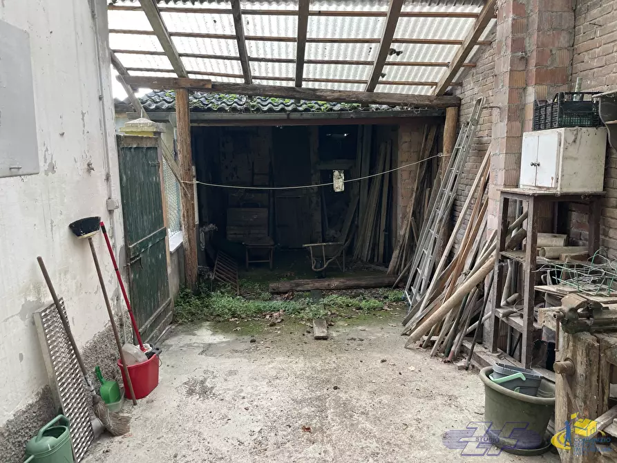 Immagine 27 di Porzione di casa in vendita  in via goiano a Langhirano