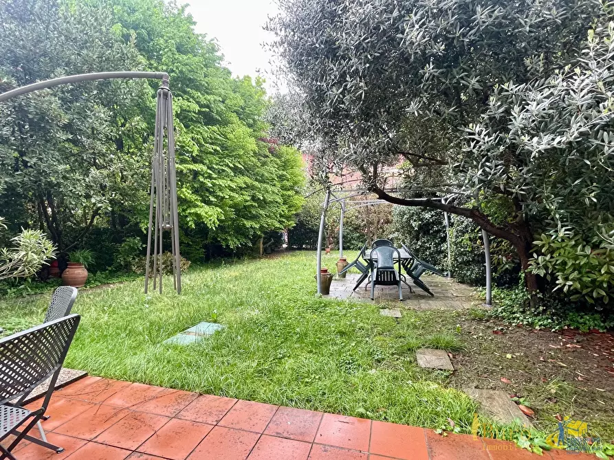 Immagine 12 di Villetta a schiera in affitto  in Strada Chiaviche 58 a Parma