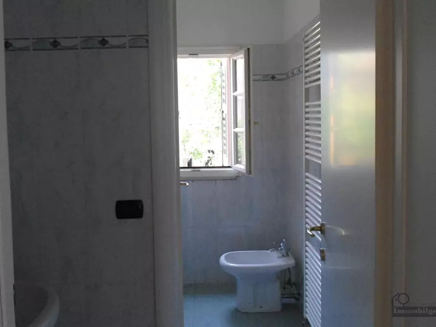 Immagine 11 di Bilocale in affitto  in Via Primo Groppi 14 a Parma