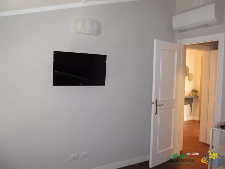 Immagine 24 di Bilocale in affitto  in Via Giuseppe Verdi a Parma