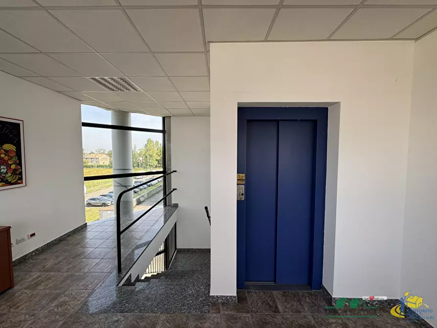 Immagine 9 di Attività artigianale in vendita  in Via Alfred Bernhard Nobel a Parma