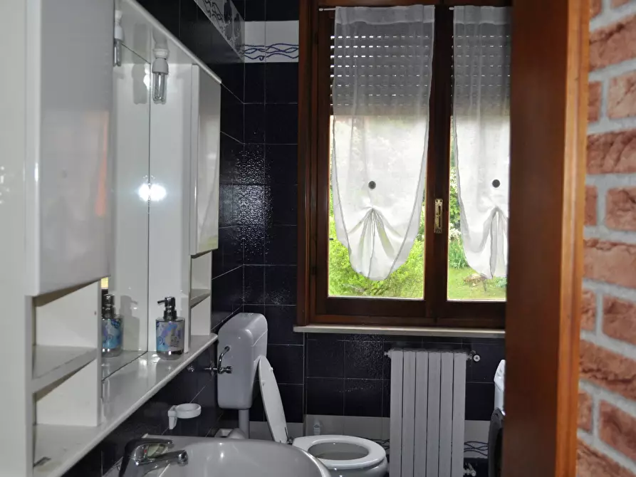 Immagine 37 di Trilocale in vendita  in via Nazionale a Fornovo Di Taro