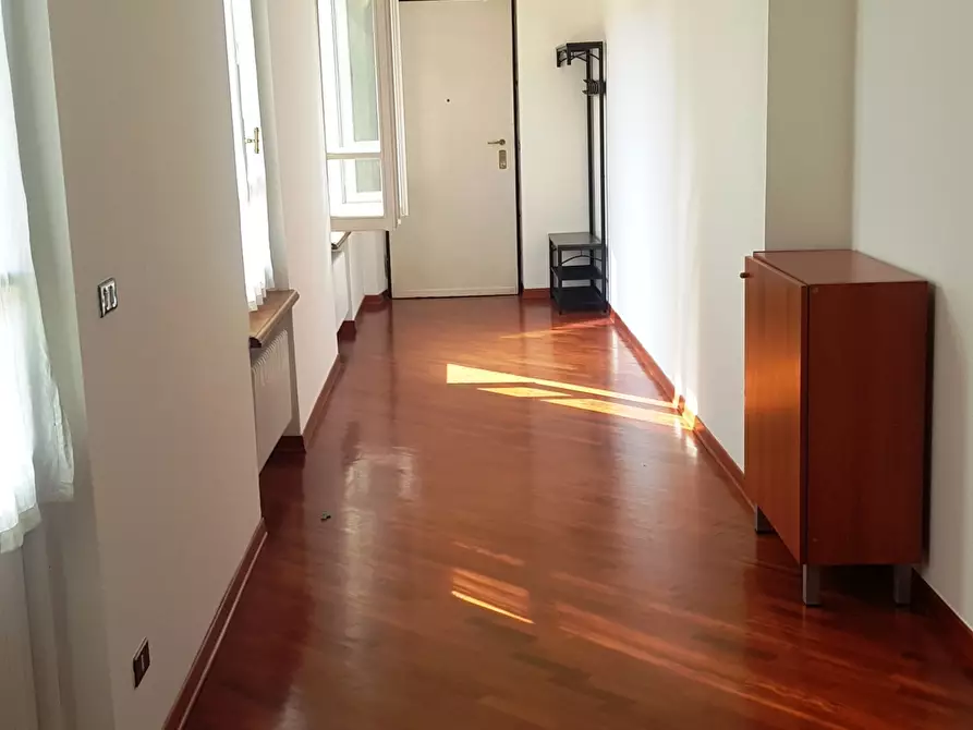 Immagine 2 di Trilocale in affitto  in Borgo Schizzati 17 a Parma