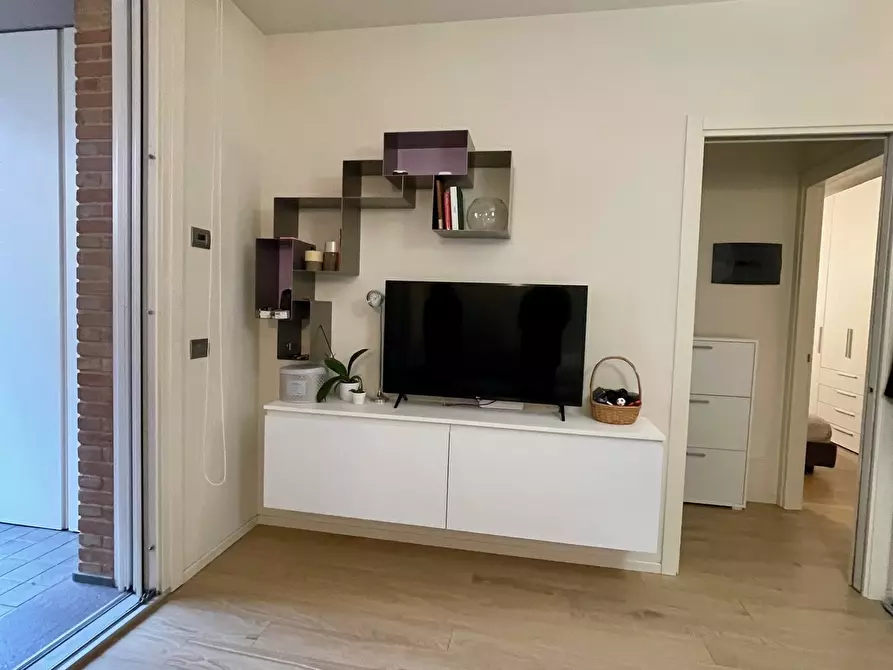 Immagine 8 di Bilocale in affitto  in Viale Tanara a Parma