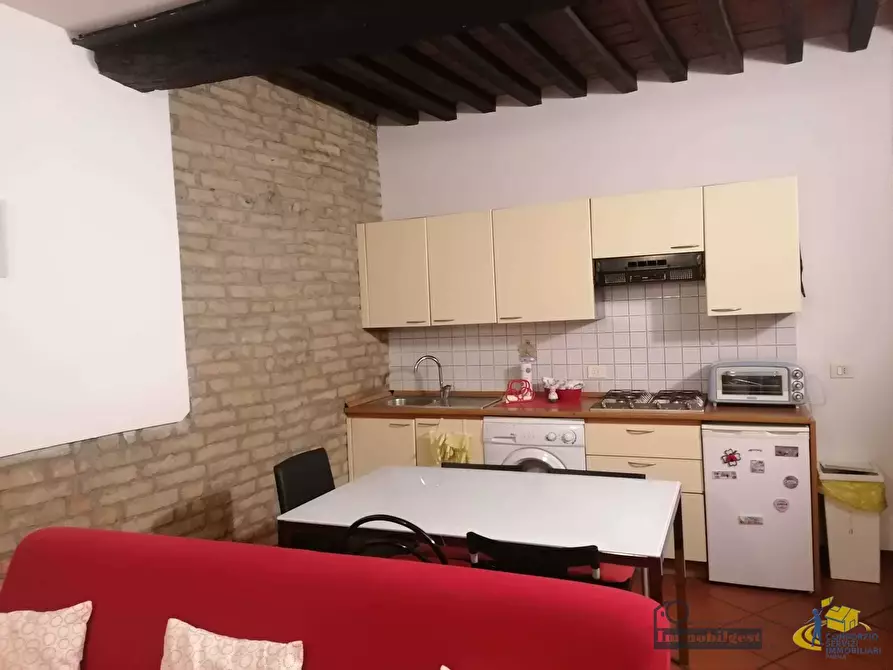 Immagine 9 di Bilocale in affitto  in Borgo Regale 19 a Parma