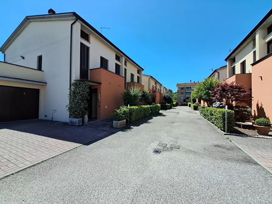 Immagine 39 di Villetta a schiera in vendita  in Via Mario Clivio 19 a Sorbolo Mezzani
