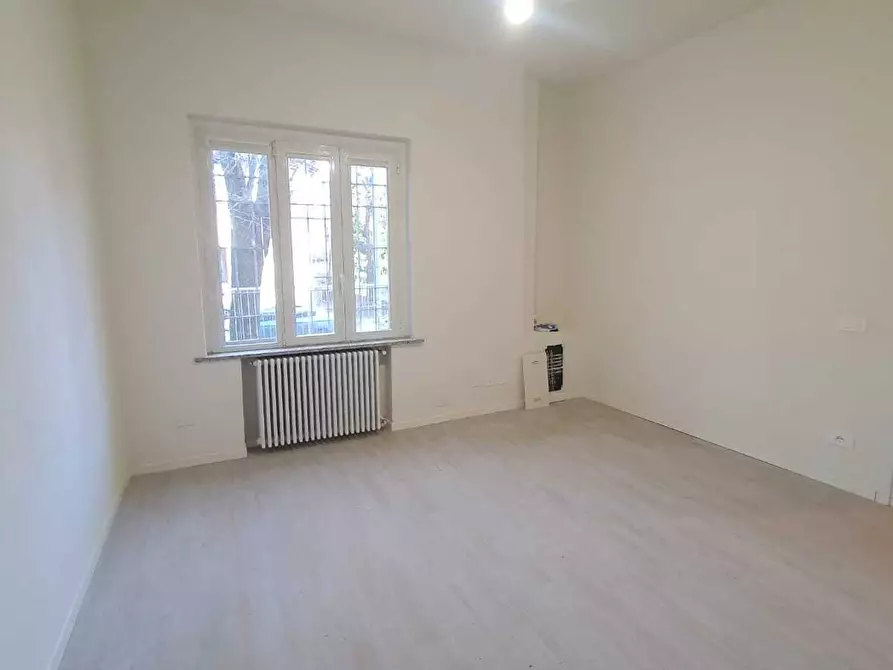 Immagine 2 di Trilocale in vendita  in via solari 25 a Parma