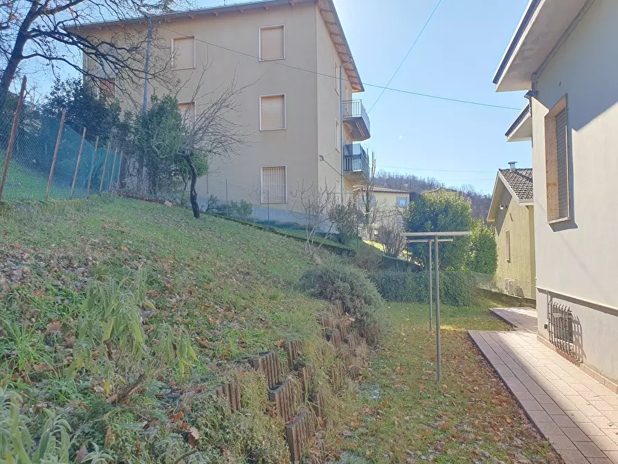 Immagine 9 di Casa bifamiliare in vendita  in VIA MARCONI 60 a Fornovo Di Taro