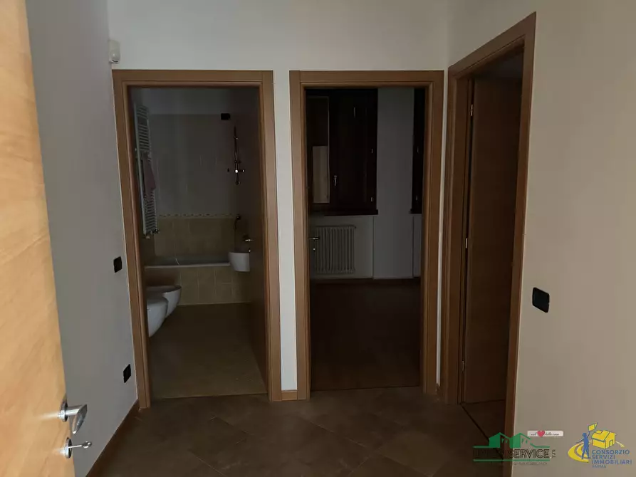 Immagine 16 di Trilocale in vendita  in Via Buozzi a Parma