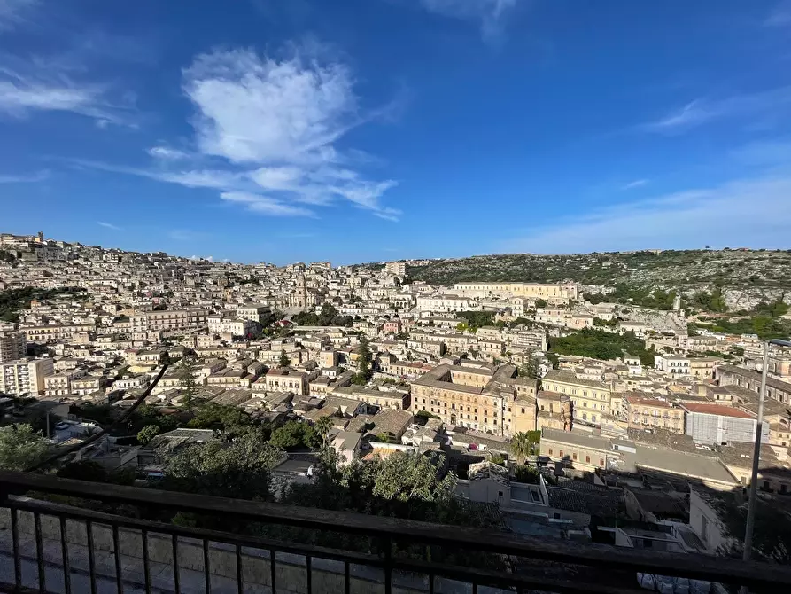 Immagine 10 di Porzione di casa in vendita  in Via San Benedetto da Norcia a Modica