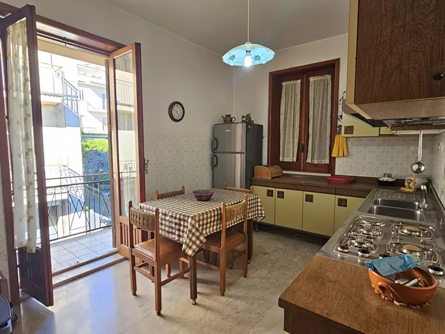 Immagine 9 di Appartamento in vendita  a Modica