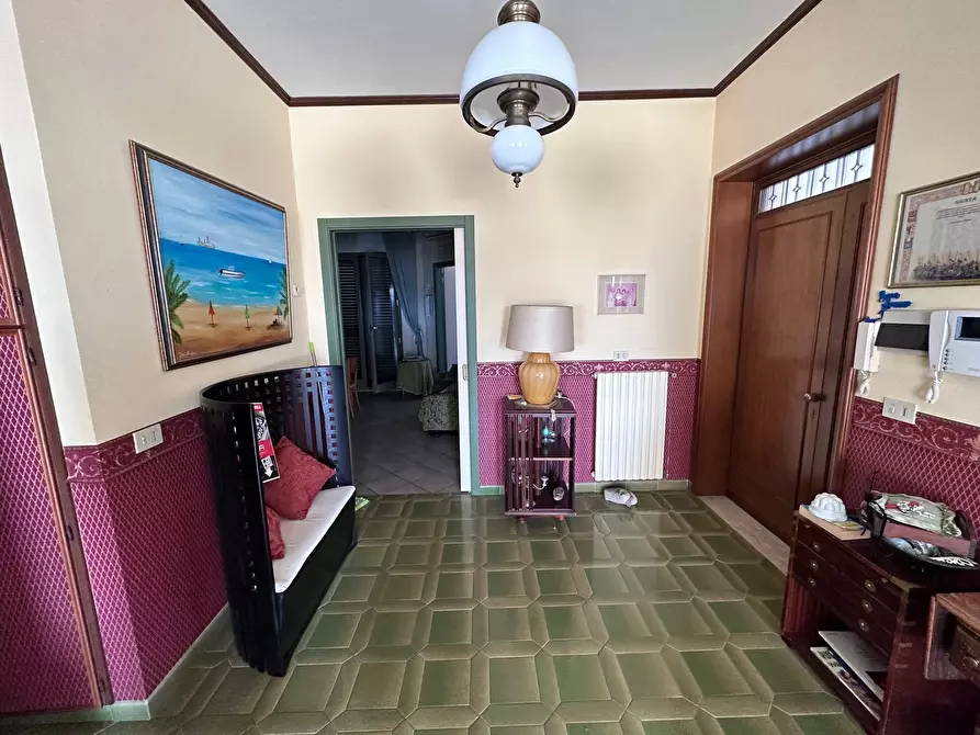 Immagine 10 di Appartamento in vendita  a Modica