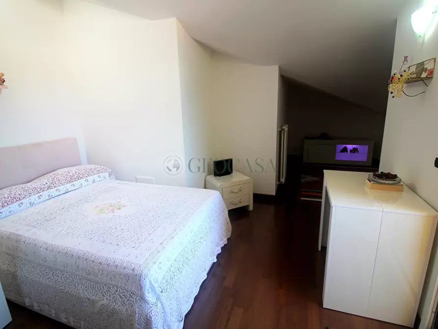 Immagine 8 di Appartamento in vendita  a Follo