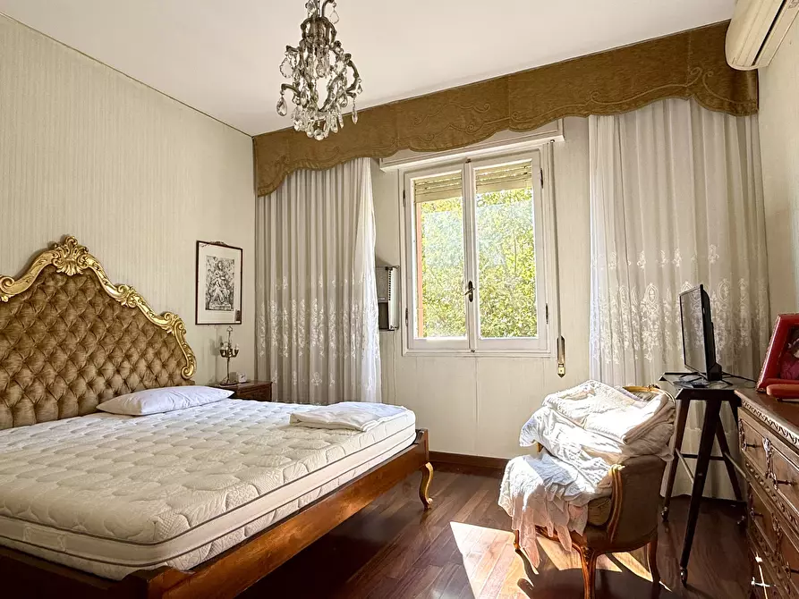 Immagine 35 di Pentalocale in vendita  in Via Del Borgo di San Pietro a Bologna