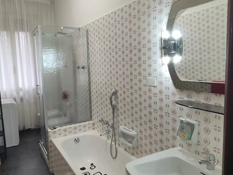 Immagine 29 di Pentalocale in affitto  in Via Misa 32 a Bologna