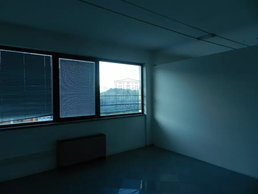 Immagine 6 di Ufficio in affitto  in Via Nuova per Pisa a Lucca